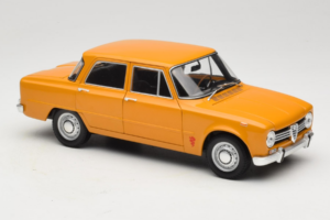 Alfa Romeo Giulia 1300 Super Oranžen Minichamps 1:18 180120900 Kovina – slika 6 od 8