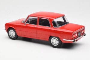 Alfa Romeo Giulia Nuova Super Rdeč MCG 1:18 MCG18145 Kovina – slika 5 od 6