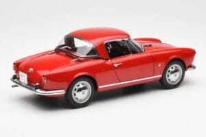 Alfa Romeo Giulietta 1300 Spider Rdeč AUTOart 1:18 70157 Kovina – slika 3 od 8
