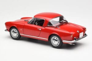 Alfa Romeo Giulietta 1300 Spider Rdeč AUTOart 1:18 70157 Kovina – slika 7 od 8
