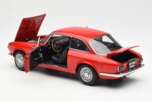 Alfa Romeo GT 1300 Junior LHD Rdeč AUTOart 1:18 70131 Kovina – slika 5 od 8