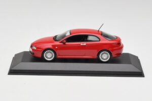 Alfa Romeo GT Alfa Rdeč Minichamps 1:43 400120321 Kovina