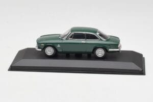 Alfa Romeo Giulia GTA 1300 Junior Zelen Minichamps 1:43 ALFA010 Kovina