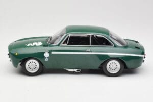 Alfa Romeo GTA 1300 Junior Zelen Minichamps 1:18 155120022 Kovina – slika 3 od 6
