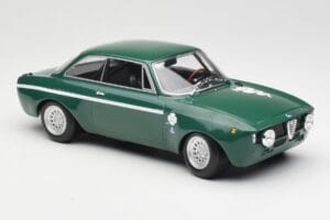 Alfa Romeo GTA 1300 Junior Zelen Minichamps 1:18 155120022 Kovina – slika 4 od 6