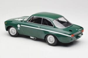 Alfa Romeo GTA 1300 Junior Zelen Minichamps 1:18 155120022 Kovina – slika 5 od 6