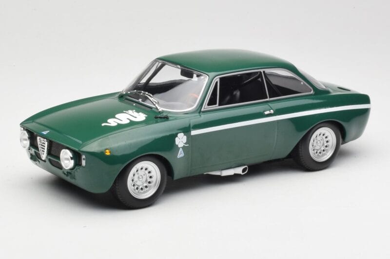 Alfa Romeo GTA 1300 Junior Zelen Minichamps 1:18 155120022 Kovina