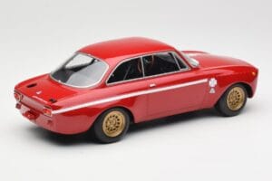 Alfa Romeo GTA 1300 Junior Rdeč Minichamps 1:18 155120020 Kovina – slika 2 od 6