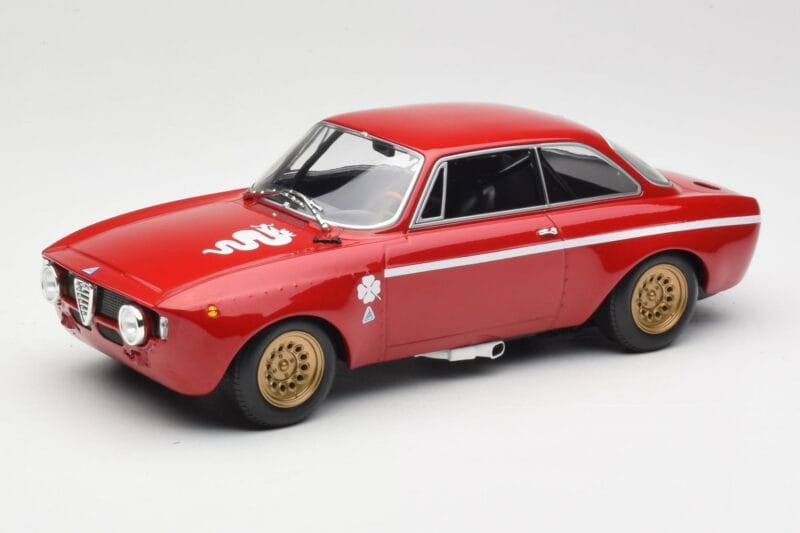 Alfa Romeo GTA 1300 Junior Rdeč Minichamps 1:18 155120020 Kovina