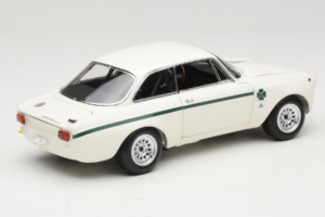 Alfa Romeo GTA 1300 Junior Bel Minichamps 1:18 100120501 Kovina – slika 3 od 8