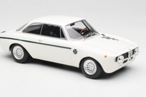 Alfa Romeo GTA 1300 Junior Bel Minichamps 1:18 155120021 Kovina – slika 4 od 6