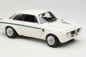 Alfa Romeo GTA 1300 Junior Bel Minichamps 1:18 100120501 Kovina – slika 6 od 8