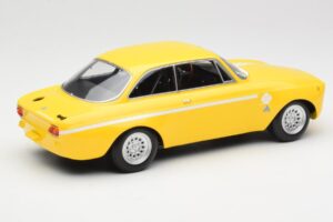 Alfa Romeo GTA 1300 Junior Rumen Minichamps 1:18 155120024 Kovina – slika 3 od 6