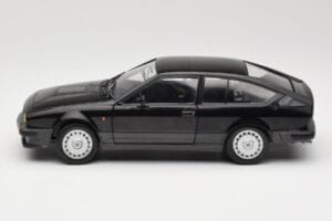 Alfa Romeo GTV6 Črn Solido 1:18 S1802302 Kovina – slika 4 od 8