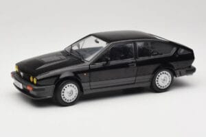 Alfa Romeo GTV6 Črn Solido 1:18 S1802302 Kovina