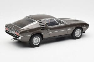 Alfa Romeo Montreal Rjav Metalik AUTOart 1:18 70173 Kovina – slika 3 od 8