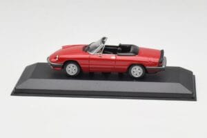 Alfa Romeo Spider 2000 Alfa Rdeč Minichamps 1:43 436120760 Kovina
