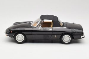 Alfa Romeo Spider 916 Veloce Črn Ricko 1:18 32107 Kovina – slika 4 od 8