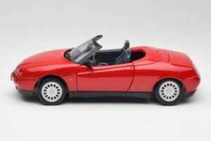 Alfa Romeo Spider 916 Alfa Rdeč Maisto 1:18 50278 Kovina – slika 4 od 8