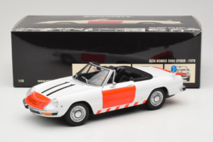 Alfa Romeo Spider Rijkspolitie Minichamps 1:18 180120994 Kovina – slika 8 od 8