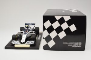 AlphaTauri Honda AT01 #10 P. Gasly Winner Italian GP 2020 Minichamps 1:18 117200810 Kovina – slika 6 od 6