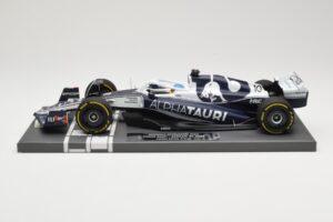 AlphaTauri AT03 #10 P. Gasly Bahrain GP 2022 Minichamps 1:18 117220110 Kovina