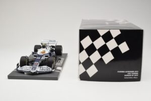 AlphaTauri AT03 #22 Y. Tsunoda Bahrain GP 2022 Minichamps 1:18 117220122 Kovina – slika 6 od 6