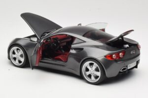 Artega GT Grey Metallic Revell 1:18 09024 Kovina – slika 5 od 8
