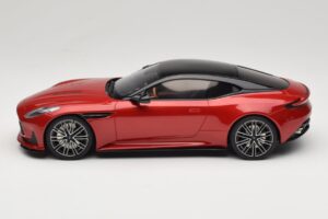 Aston Martin DB12 Hyper Red GT Spirit 1:18 GT936 Smola – slika 3 od 6