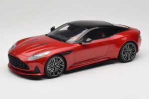 Aston Martin DB12 Hyper Red GT Spirit 1:18 GT936 Smola