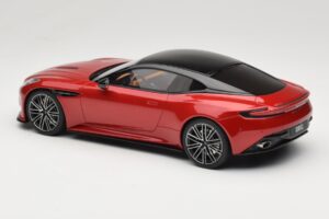 Aston Martin DB12 Hyper Red GT Spirit 1:18 GT936 Smola – slika 5 od 6