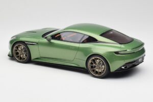 Aston Martin DB12 Zelen GT Spirit 1:18 GT466 Smola – slika 4 od 5