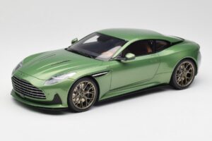 Aston Martin DB12 Zelen GT Spirit 1:18 GT466 Smola