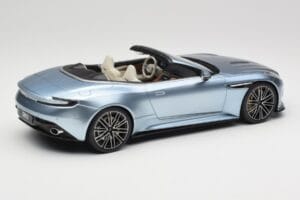 Aston Martin DB12 Volante Caribbean Blue Pearl GT Spirit 1:18 GT479 Smola – slika 2 od 6
