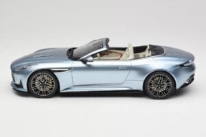 Aston Martin DB12 Volante Caribbean Blue Pearl GT Spirit 1:18 GT479 Smola – slika 3 od 6