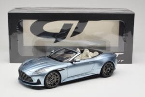Aston Martin DB12 Volante Caribbean Blue Pearl GT Spirit 1:18 GT479 Smola – slika 6 od 6