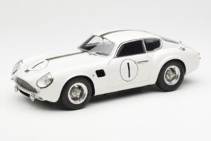 Aston Martin DB4 GT Zagato #1 24 Hours of Le Mans 1961 CMC 1:18 M-139 Kovina