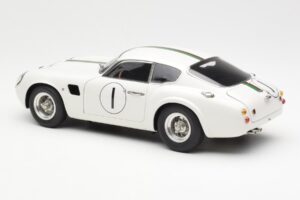 Aston Martin DB4 GT Zagato #1 24 Hours of Le Mans 1961 CMC 1:18 M-139 Kovina – slika 5 od 6