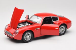 Aston Martin DB4 GT Zagato Rdeč Road Signature 1:18 92728 Kovina – slika 2 od 8