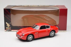 Aston Martin DB4 GT Zagato Rdeč Road Signature 1:18 92728 Kovina – slika 8 od 8