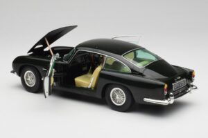 Aston Martin DB5 California Žajbljeva Chrono 1:18 H1001 Kovina – slika 5 od 8