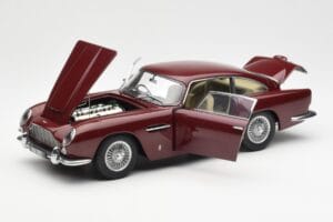 Aston Martin DB5 Dubonnet Rdeč AUTOart 1:18 70213 Kovina – slika 2 od 8