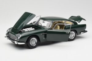 Aston Martin DB5 RHD Zelen AUTOart 1:18 70024 Kovina – slika 2 od 8