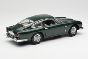 Aston Martin DB5 RHD Zelen AUTOart 1:18 70024 Kovina – slika 3 od 8