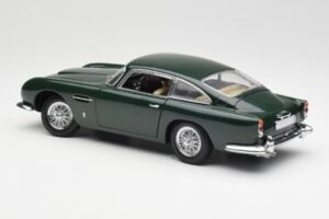 Aston Martin DB5 RHD Zelen AUTOart 1:18 70024 Kovina – slika 7 od 8