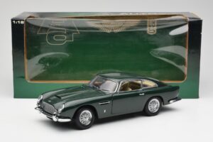 Aston Martin DB5 RHD Zelen AUTOart 1:18 70024 Kovina – slika 8 od 8