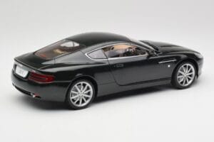 Aston Martin DB9 Črn Solido 1:18 15025600 Kovina – slika 3 od 8