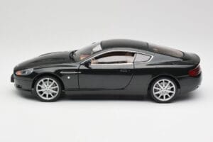 Aston Martin DB9 Črn Solido 1:18 15025600 Kovina – slika 4 od 8