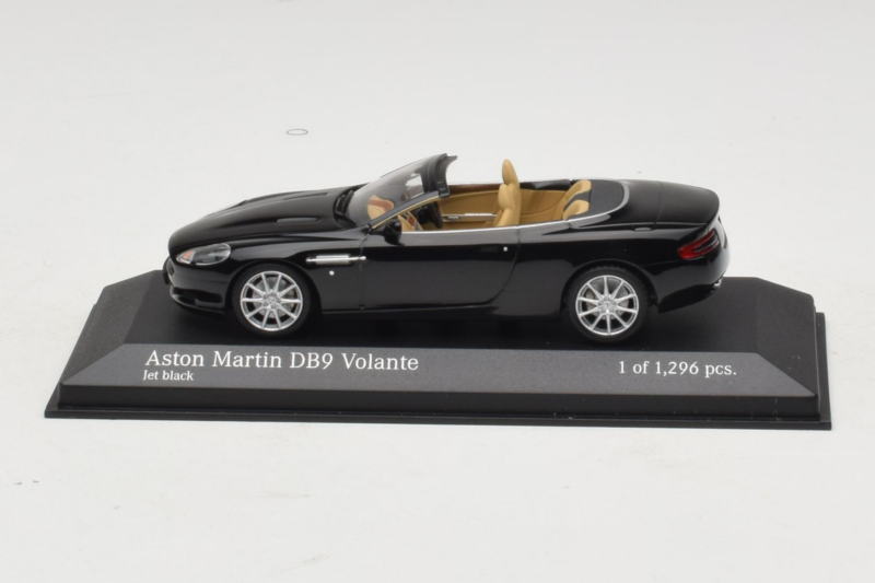Aston Martin DB9 Kabriolet Črn Minichamps 1:43 400137330 Kovina