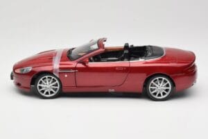 Aston Martin DB9 Volante Rdeč Solido 1:18 8163 Kovina – slika 4 od 8